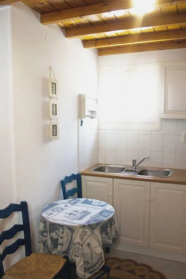 Complex Of Cycladic Traditional Houses In Mykonos 奥诺斯 0*,